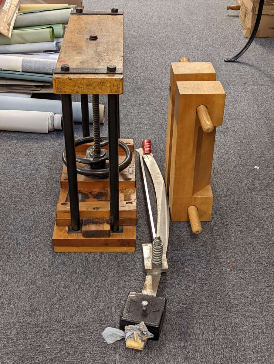 Dryad nipping press