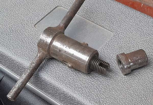 small t-wrench