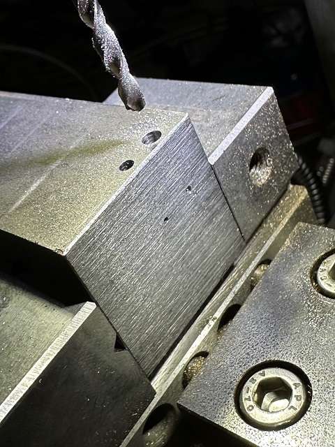 RedwingGovernorPInJigRes