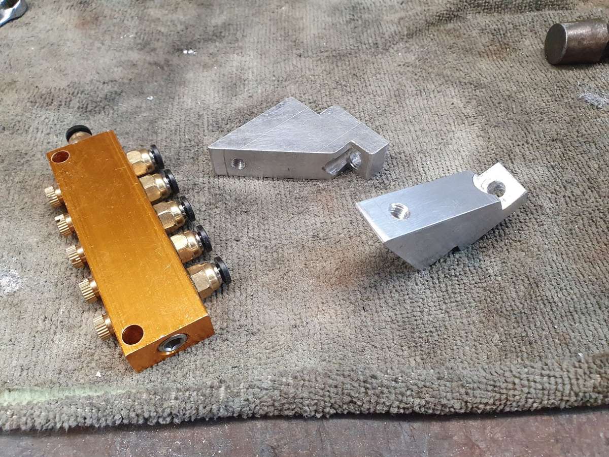 Oil_Manifold_Brackets_1