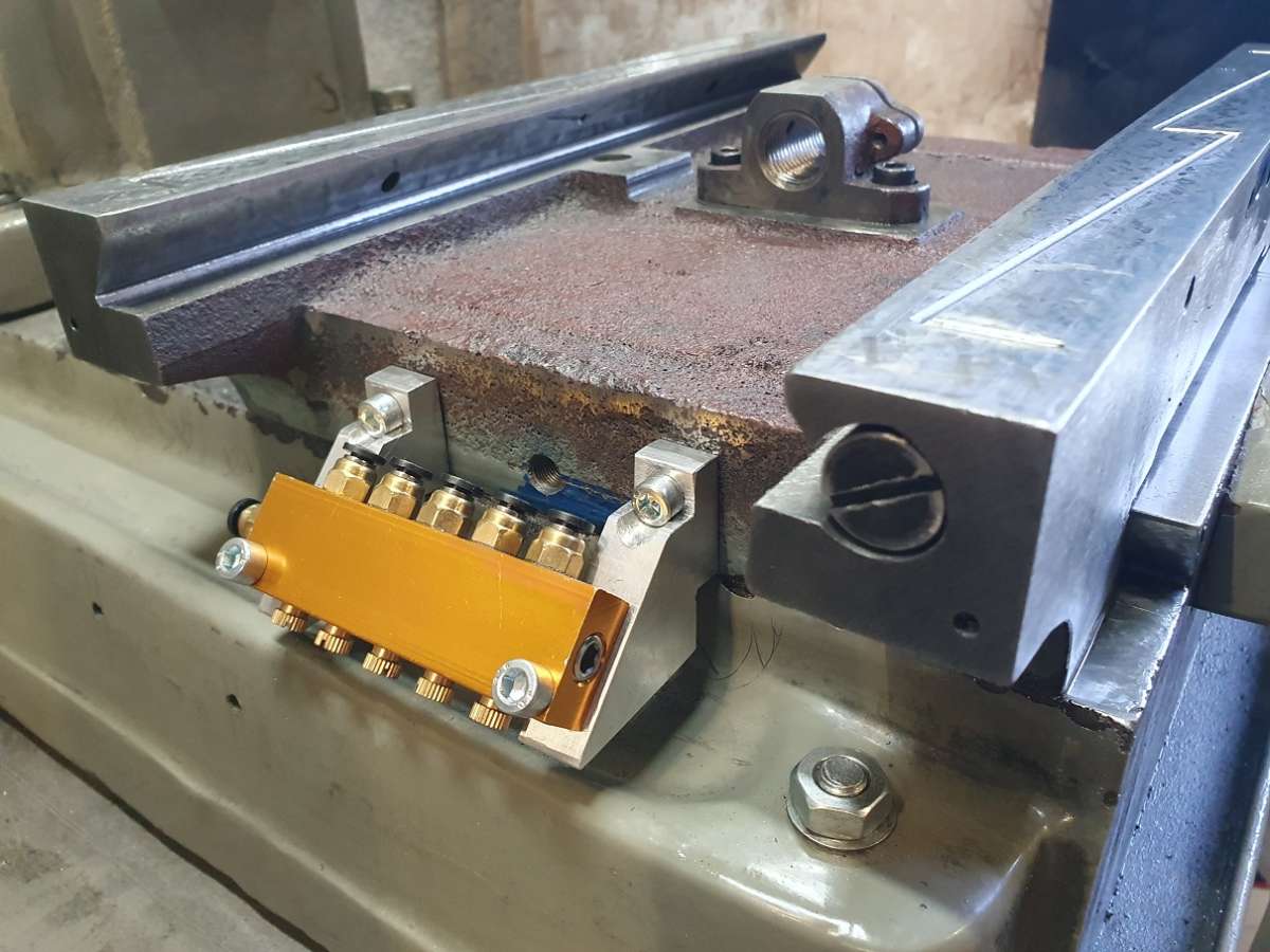 Oil_Manifold_Brackets_3