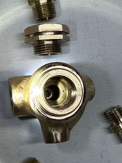 RedwingMixerValveSeatJetHoleRes
