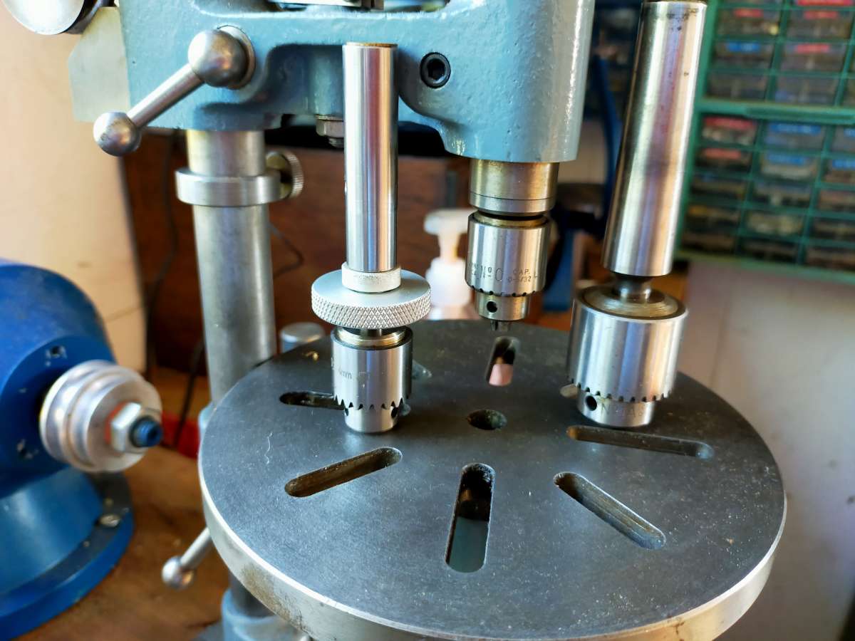 small drill chucks