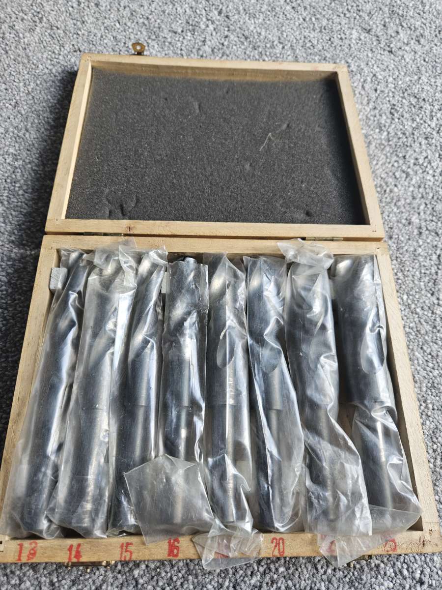 17250262885442337839814231379395