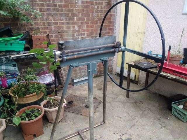 BeadRollerStand