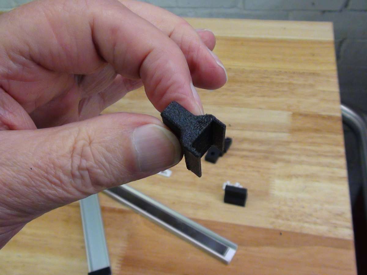 Strip fitting tool