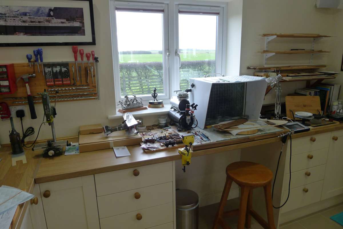 27-12-22-02FensideBarnWorkshopWorktop2
