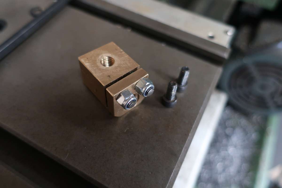 GH600 Cross slide nut