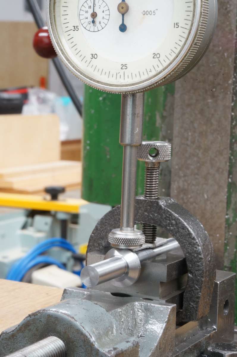 23  milling the cam flat