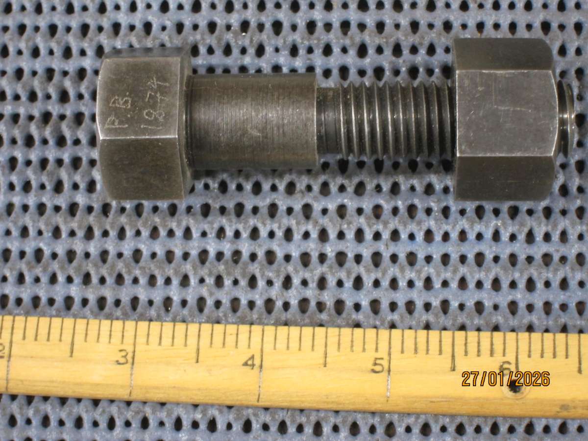 5_8x11 UNC Bolt (2)