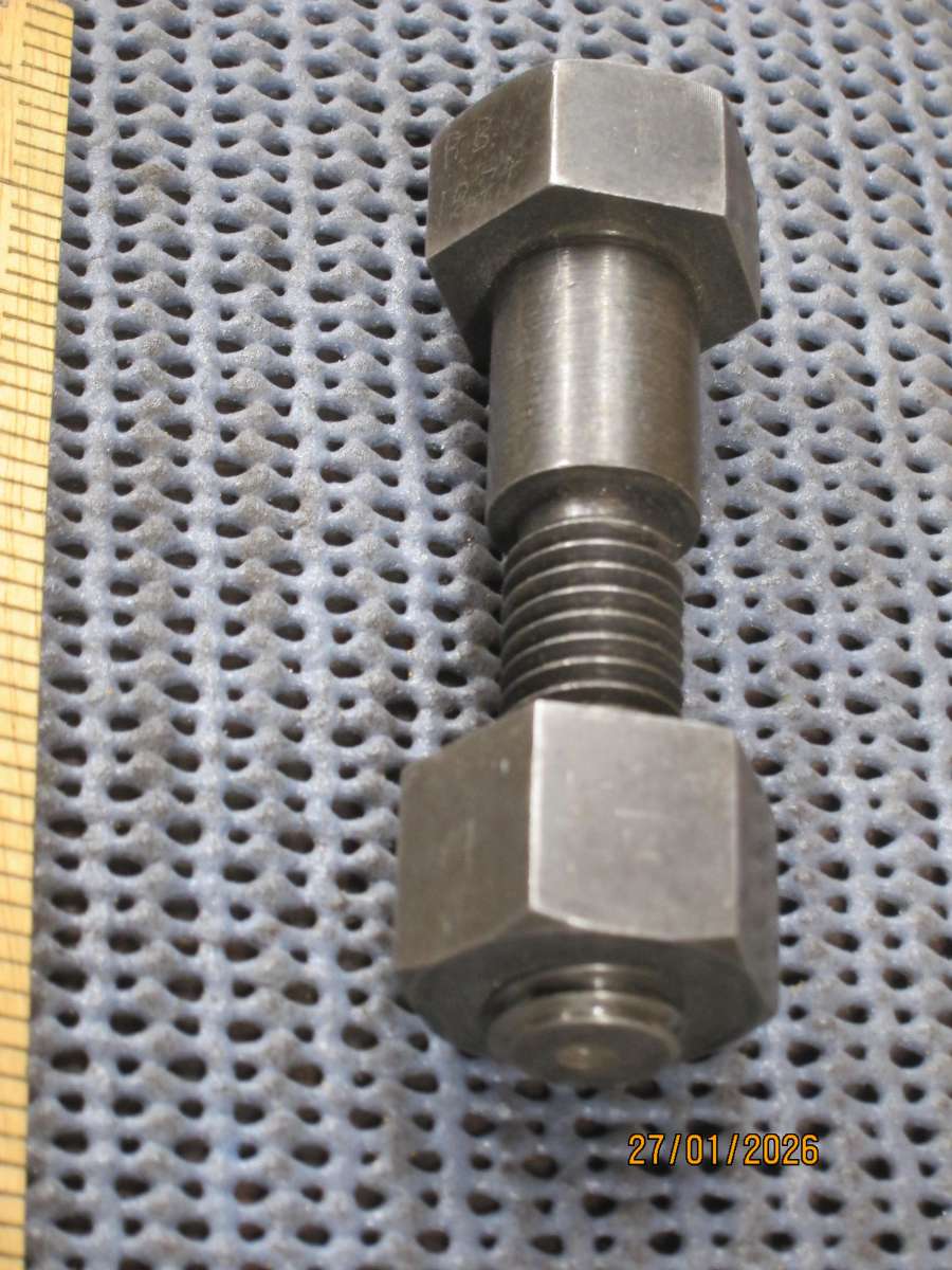 5_8x11 UNC Bolt (1)