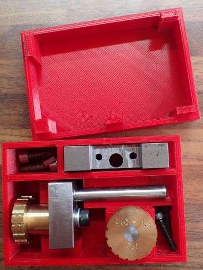Jacot in its box143