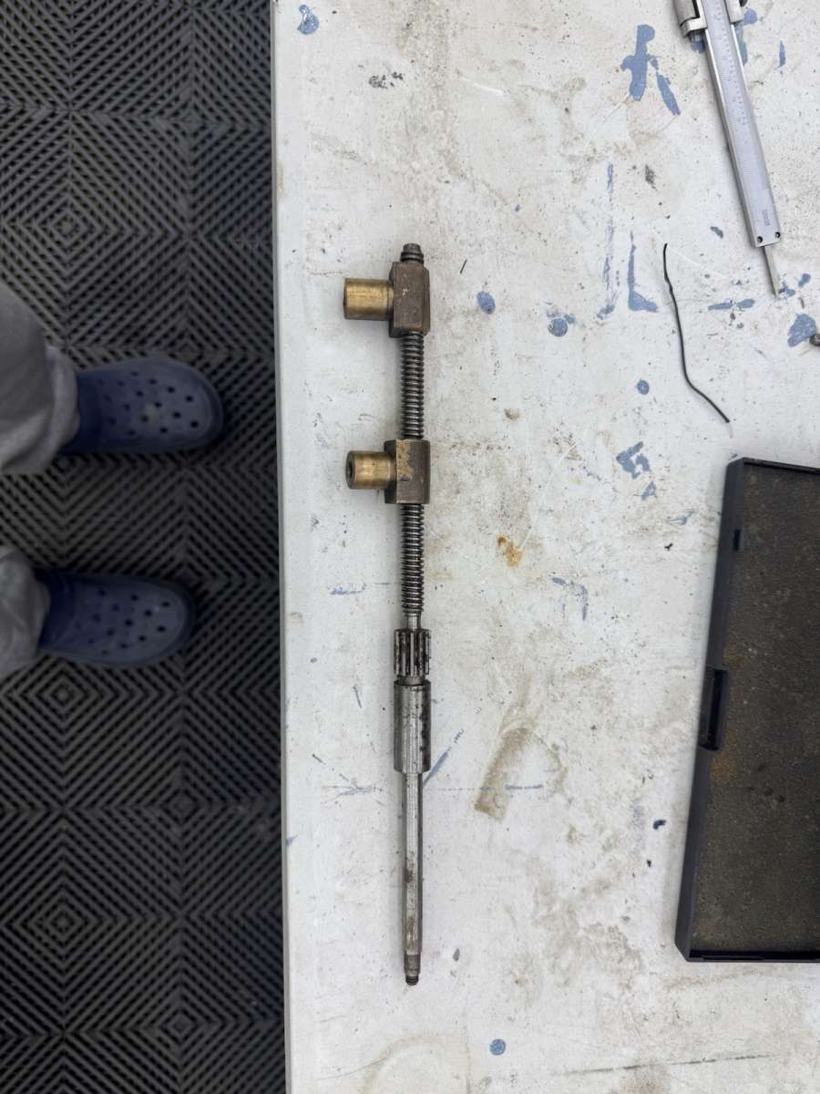 Cross Slide Screw