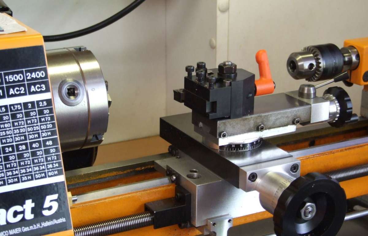 QC Toolpost with Holder