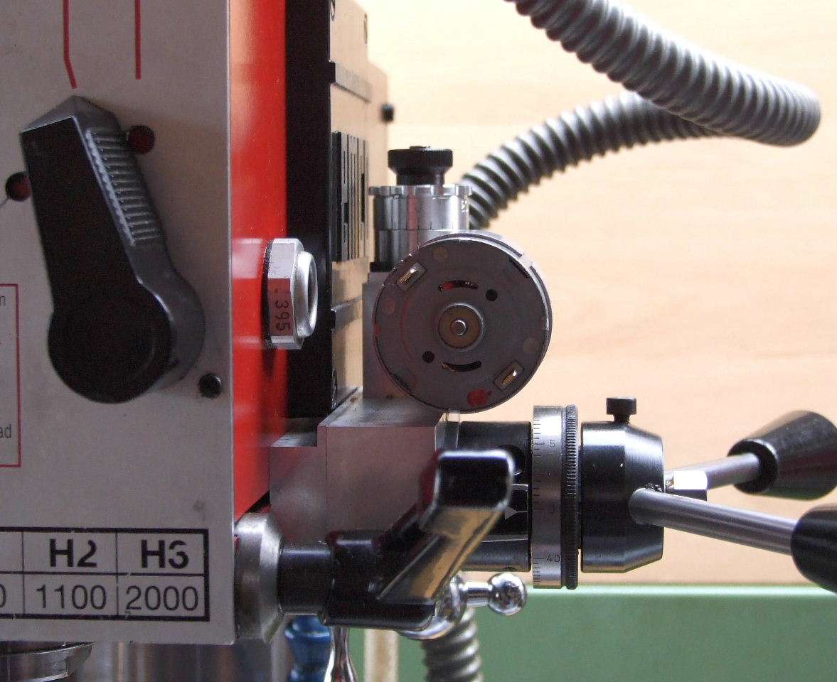 Fig 9a Front view of fine feed attachment