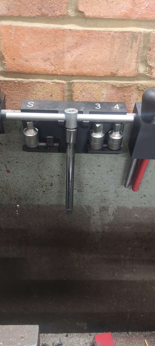 1784017916563