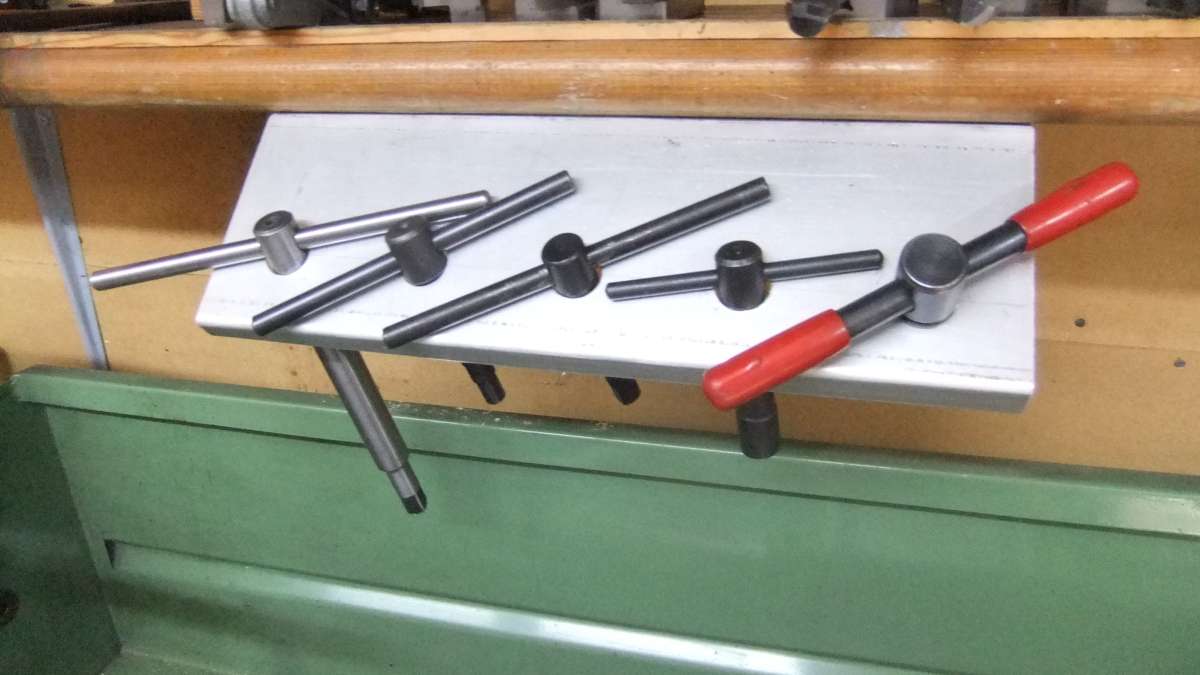 chuck key rack (1)