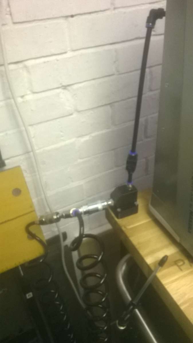 Air assist supply tap installation