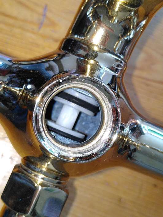 tap body showing shuttle